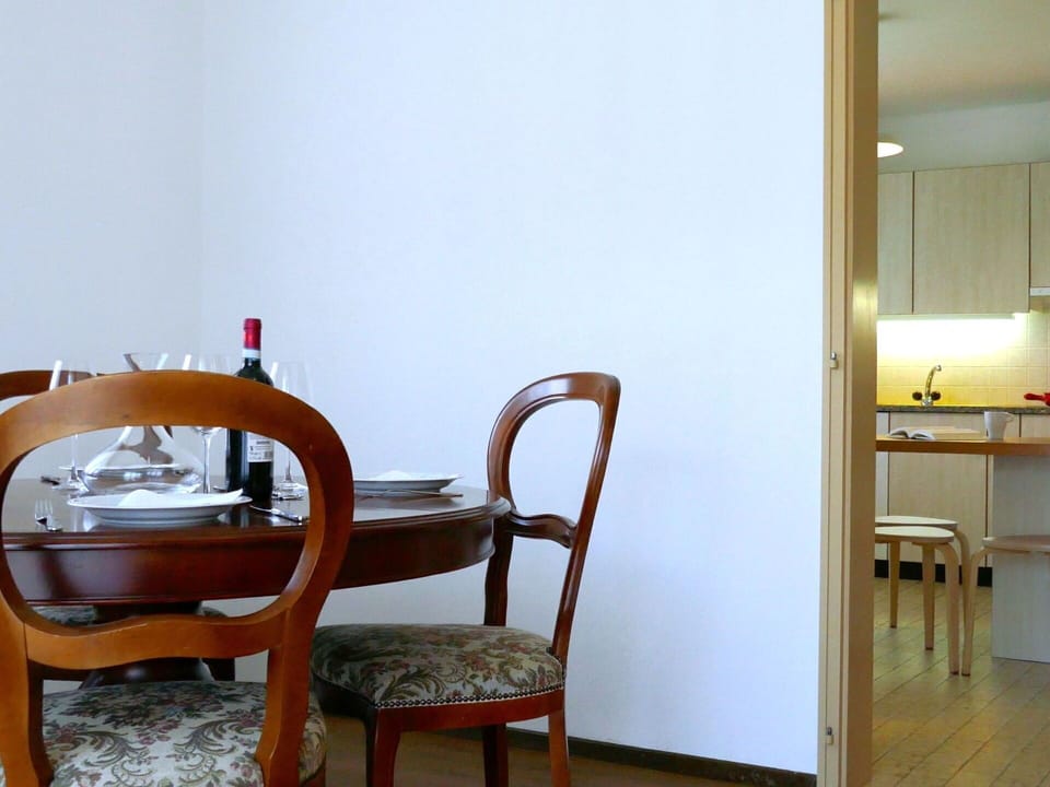 Furniture, Wall, Interior Design, Flooring, Wood, Floor, Kitchen & Dining Room Table, Lighting, Table, Room