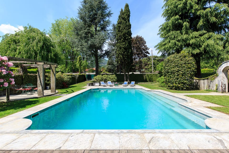 Villa Ida - Lesa, Lake Maggiore - NORTHITALY VILLAS Vacation rental