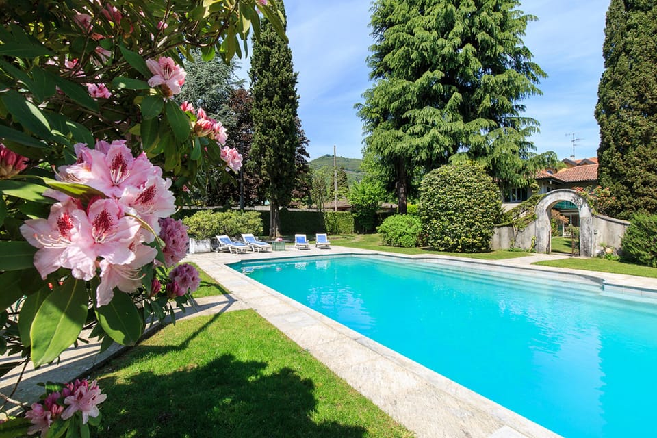 Villa Ida - Lesa, Lake Maggiore - NORTHITALY VILLAS Vacation rental