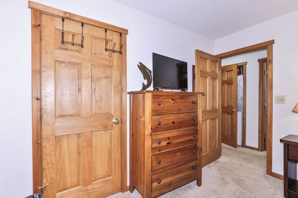 Twin over Queen Bunk Room #1