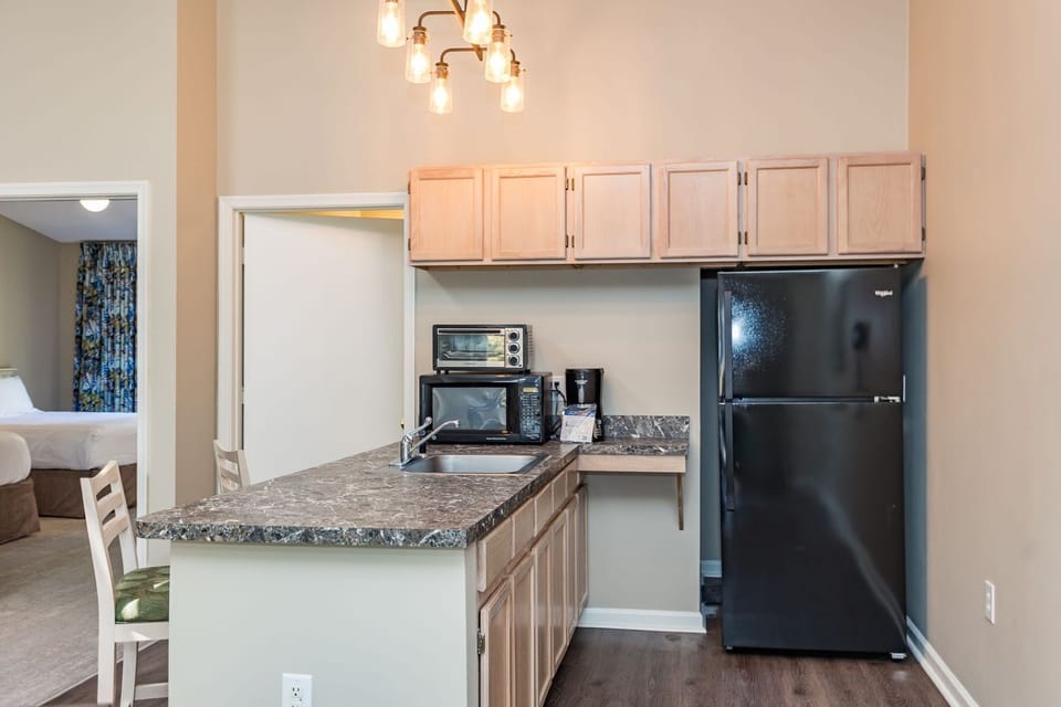 ETB renovated kitchen partial