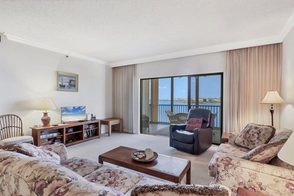 Buttonwood Cove 204B by FVC