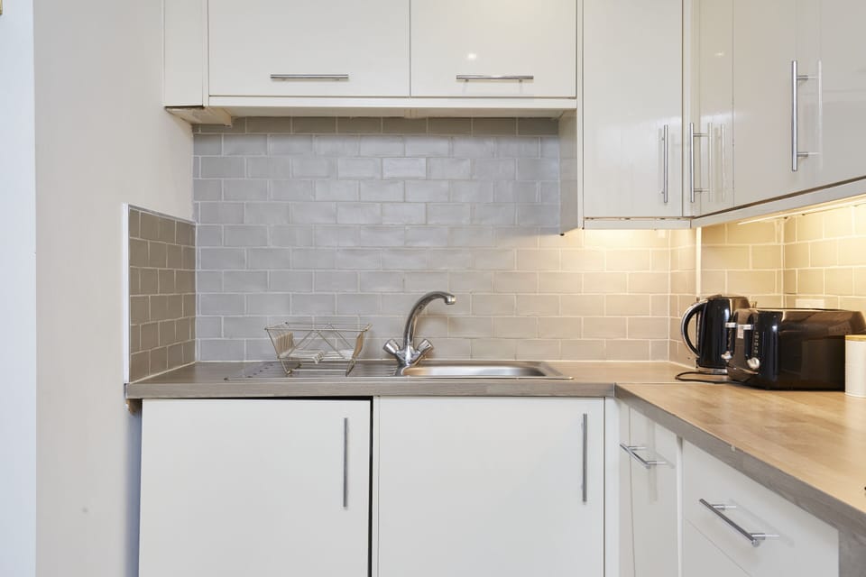 Fully equipped modern kitchen with everything you need for home-style cooking during your stay