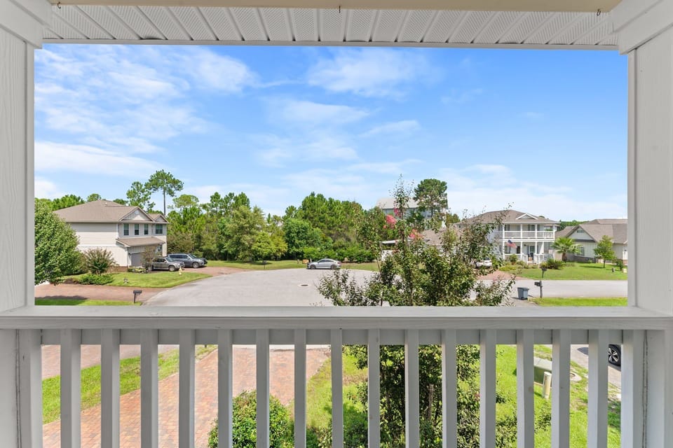 33-web-or-mls-305 Tropical Vreeze Dr040