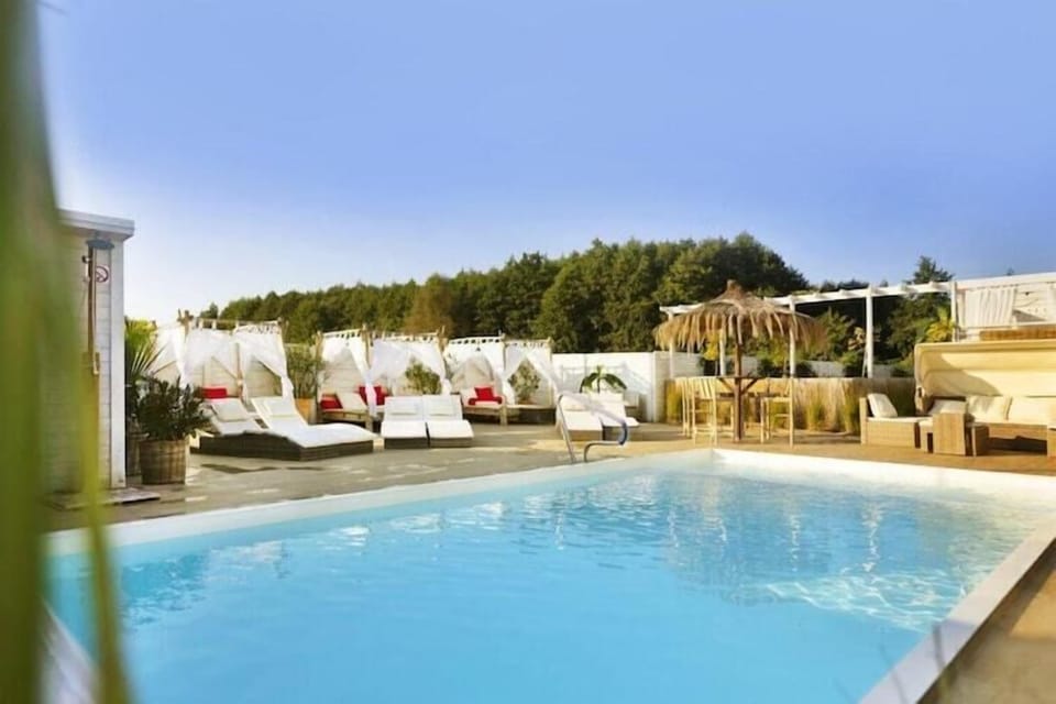 Holiday Home Swimming Pool