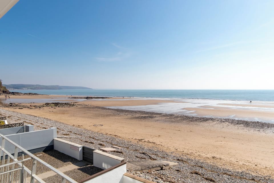 Sea Views, Parking, Beach Access