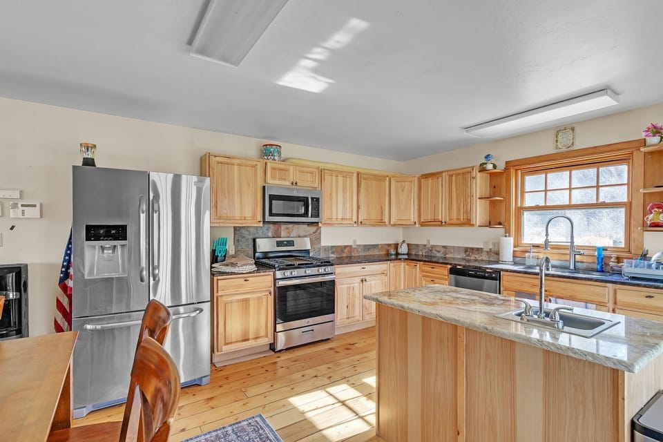 Indoors, Kitchen, Appliance, Refrigerator, Microwave