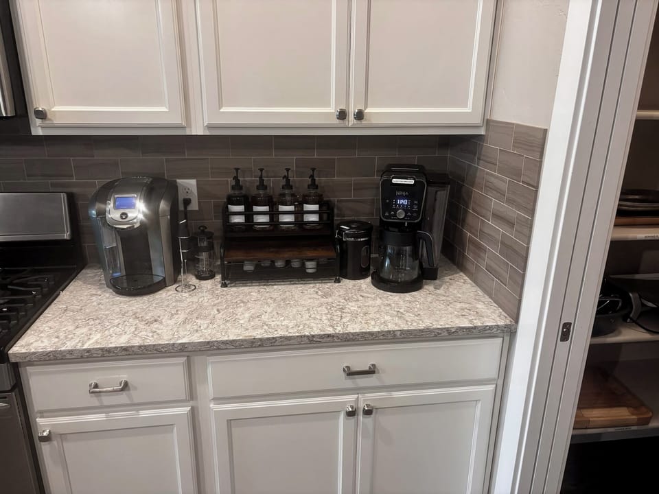 Enjoy slow mornings with coffee, mountain air, and quiet surroundings, with are Bar  with Two types of coffee and syrups 