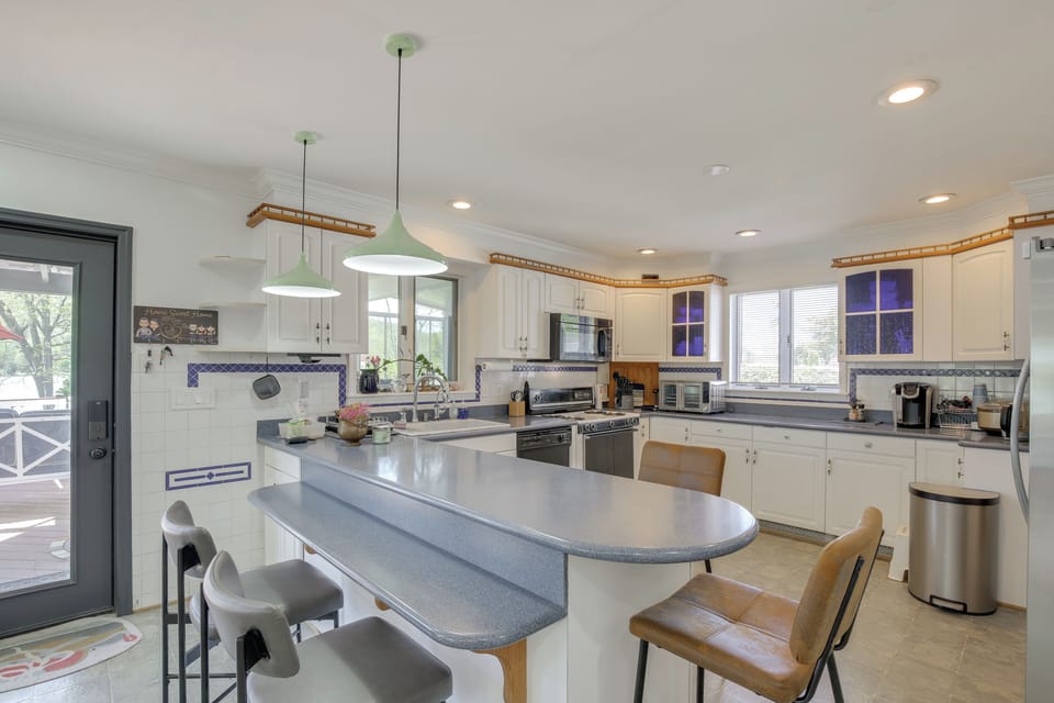 Kitchen | Drip & Keurig Coffee Makers | Dishwasher | Toaster Oven | 1st Floor
