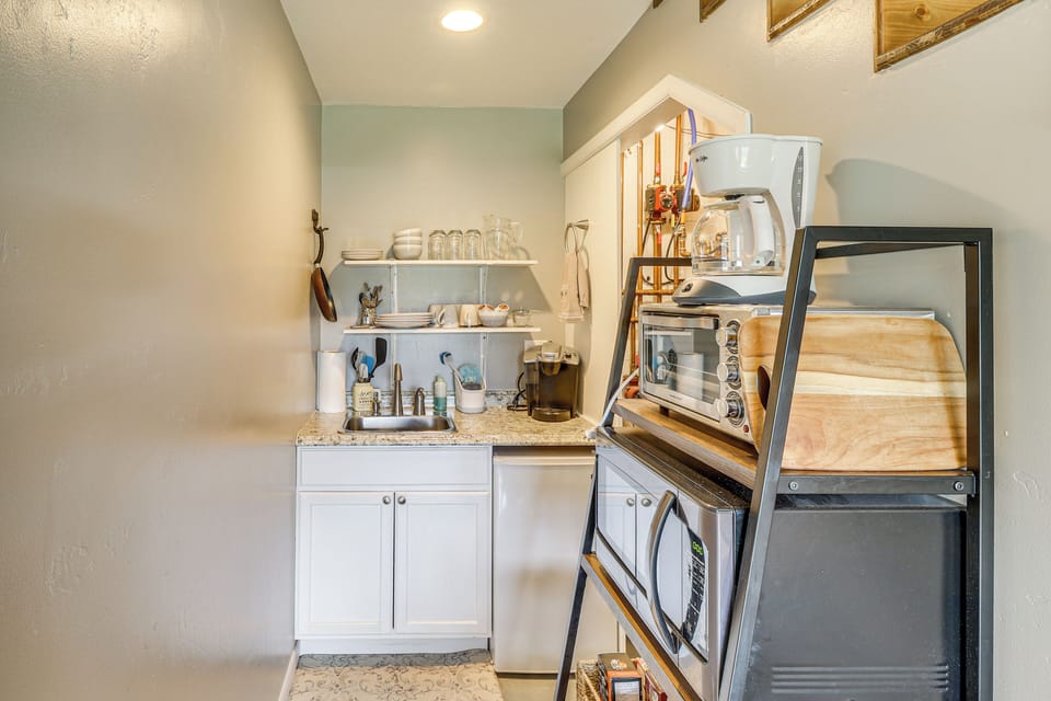 Kitchenette | 1st Floor | Drip Coffee Maker & Keurig | Cooking Basics
