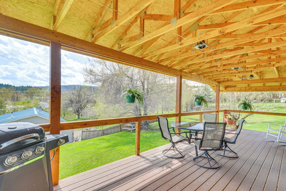 Eureka Vacation Rental | 2BR | 2BA | Step-Free Access | 1,100 Sq Ft