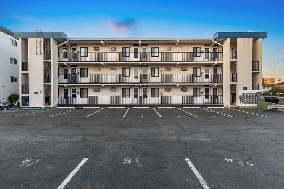 One assigned spot in the back lot—stress-free arrival guaranteed.