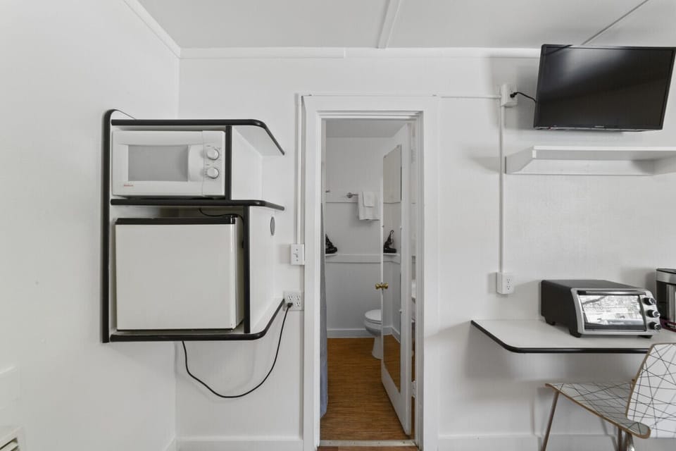 Fridge & Microwave