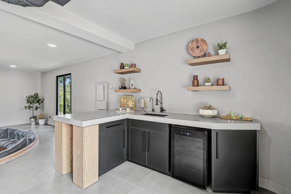 Chill your favorite vintage, craft cocktails, and toast to your Siesta Key nights in this built-in wine bar.