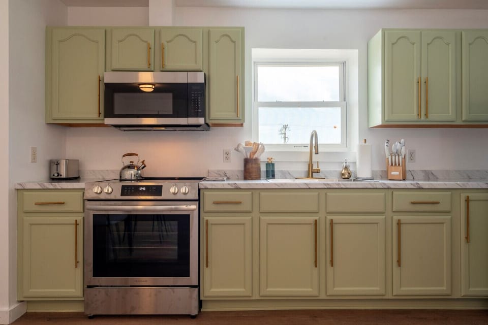 Kitchen (Unit 6)