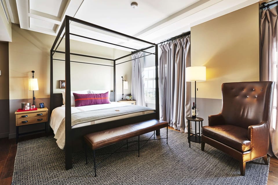 Guest room