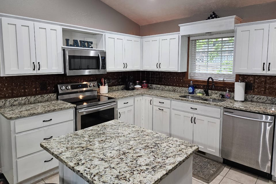 Fully-equipped Stainless, Kitchen.