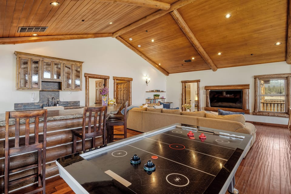 Air hockey table - Challenge your family or friends!