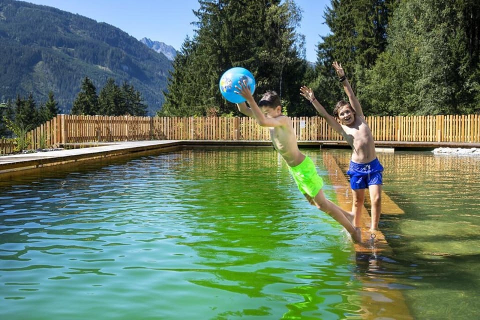 Holiday Home Swimming Pool