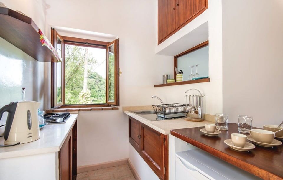 Autumn, Kitchen, Spring, Summer