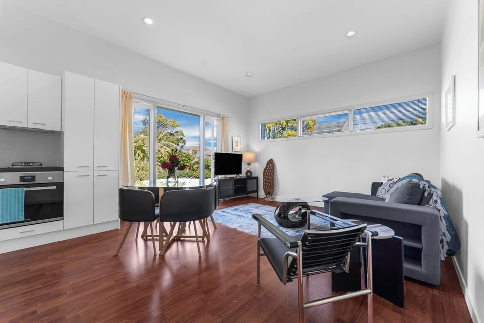 Open plan Kitchen, dining and living area