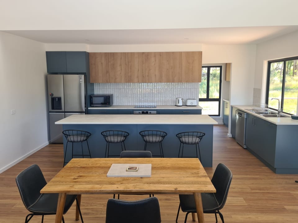kitchen/dining 