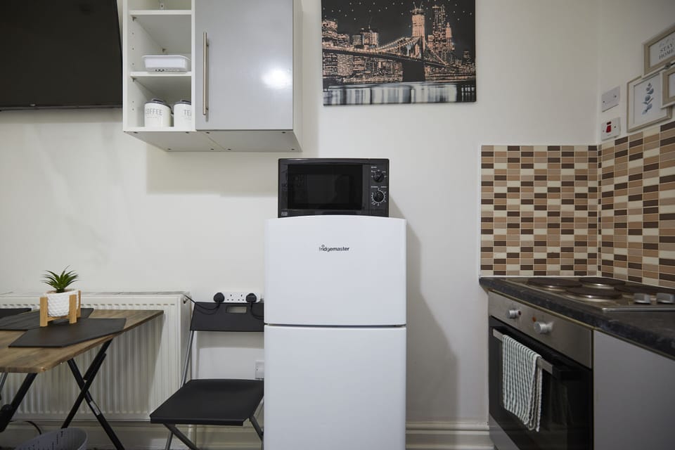 Fully equipped kitchen for everyday cooking