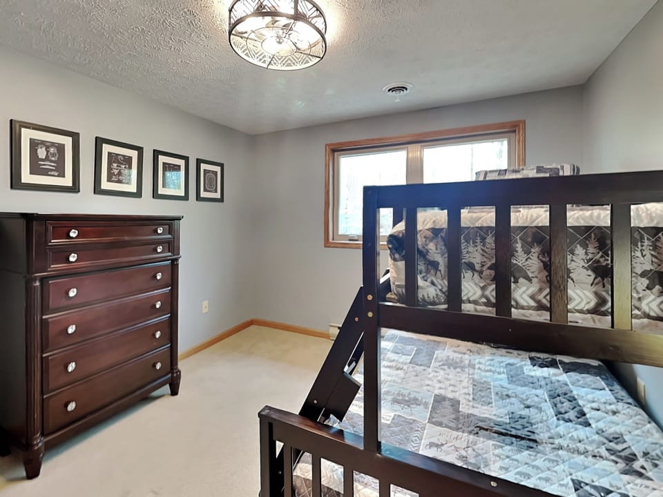 Third Bedroom - Twin-Over-Queen Bunk