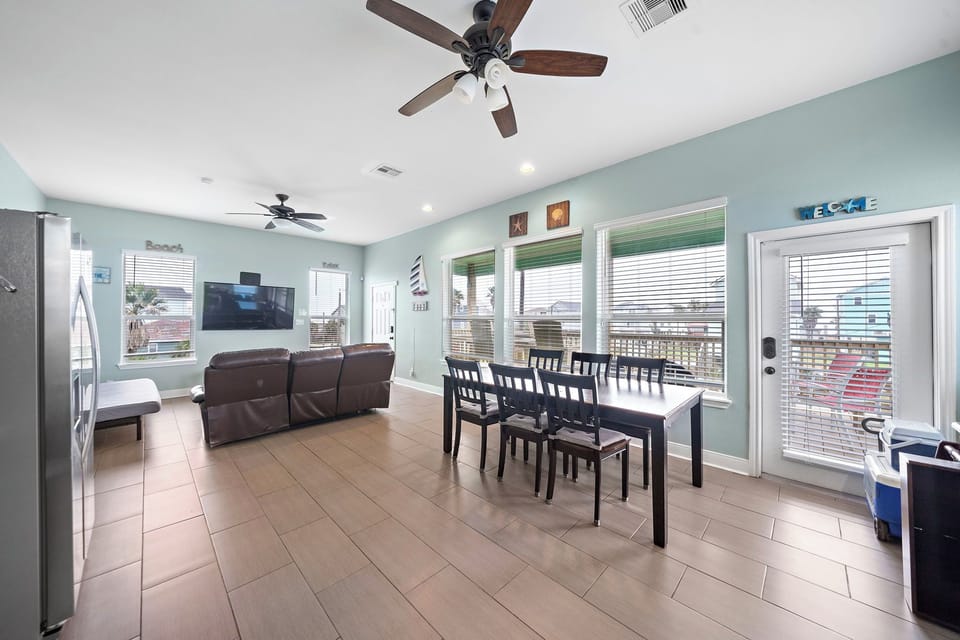 Open Concept Living Room, Kitchen, & Dining Area