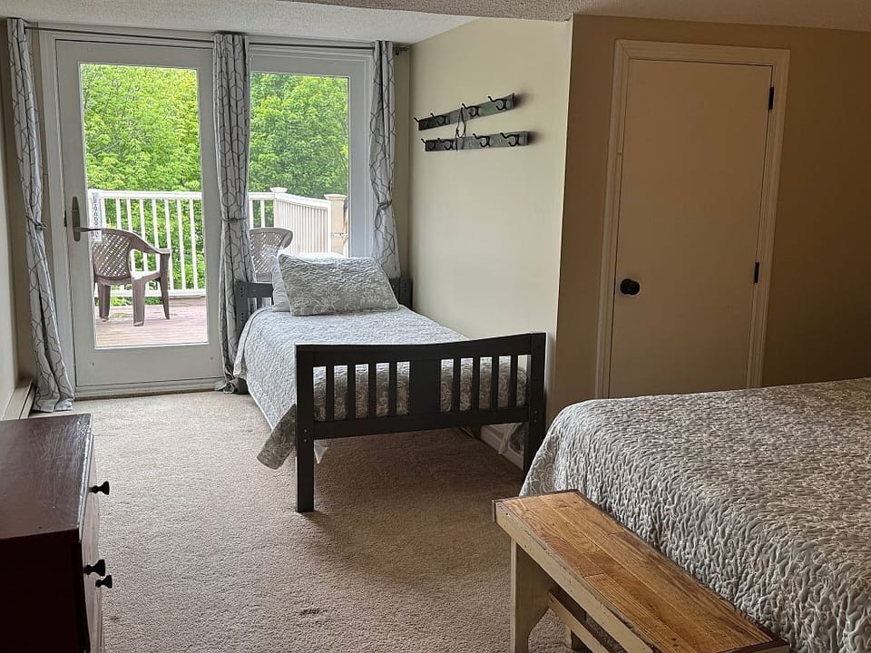 Loft Queen and Twin Bed