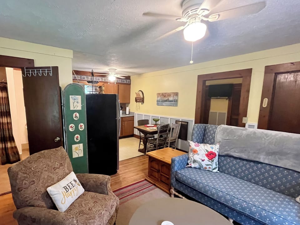 Living room/kitchen