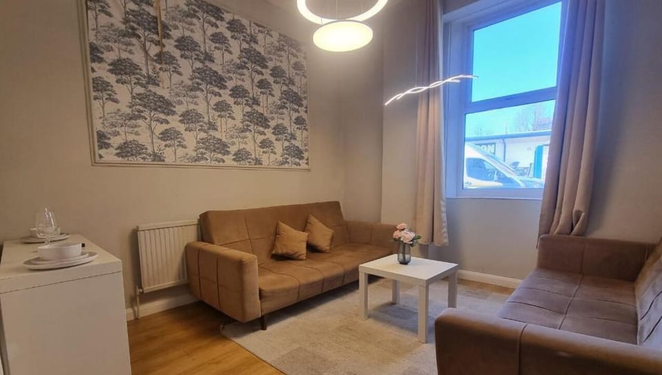 Living Room / Lounge