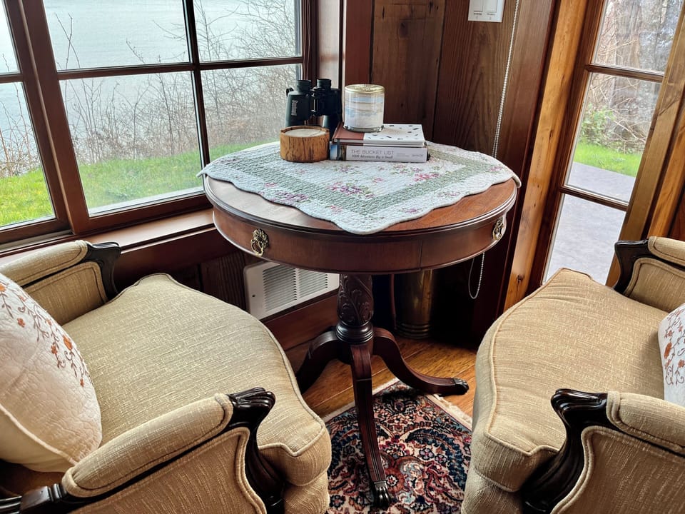 Small dining table with a view!