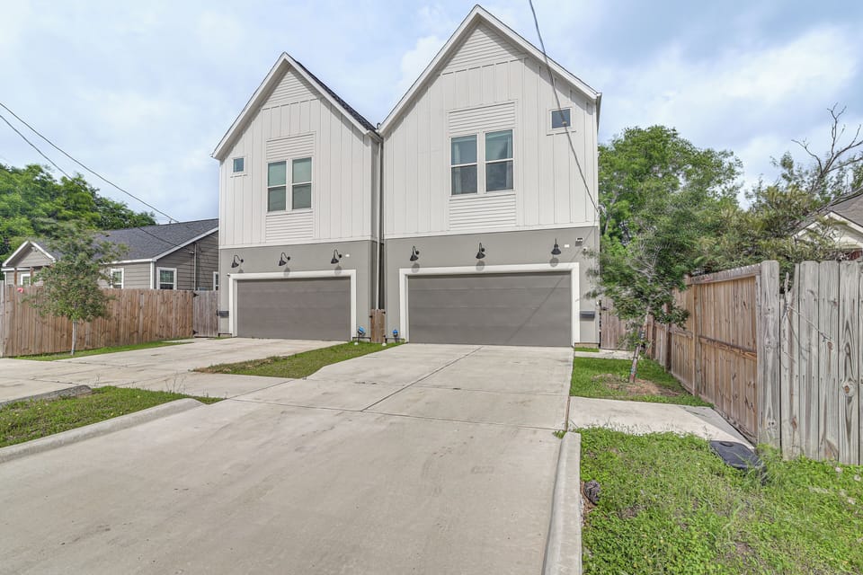 Property Exterior | 2-Story Townhome | Garage (1 Vehicle)