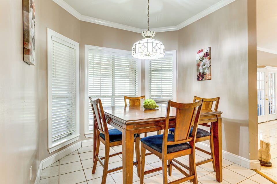 Dining Room | Dishware & Flatware