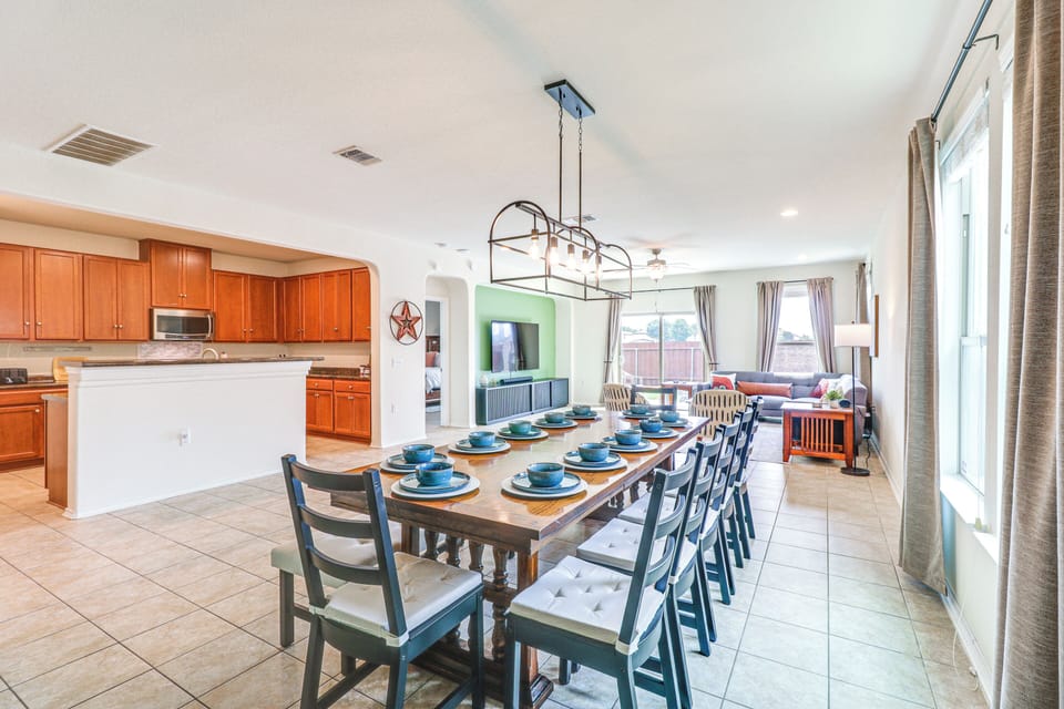 Austin Vacation Rental | 6BR | 3BA | Step-Free Entry | 3,400 Sq Ft