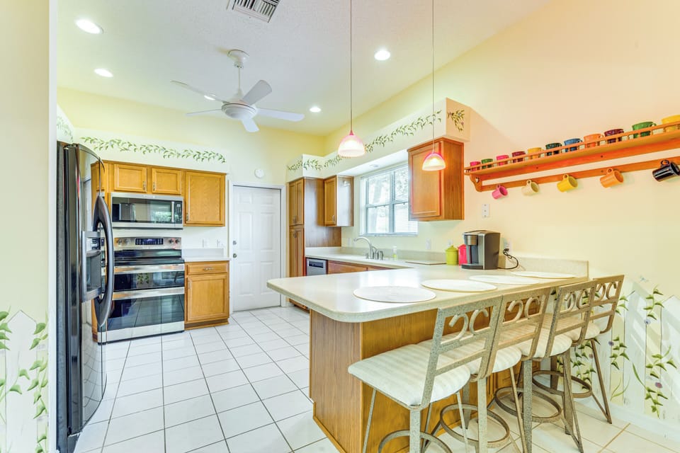 Kitchen | Keurig Coffee Maker | Dishwasher | Cooking Basics