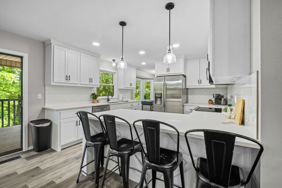 Seating for 4 at the bar!