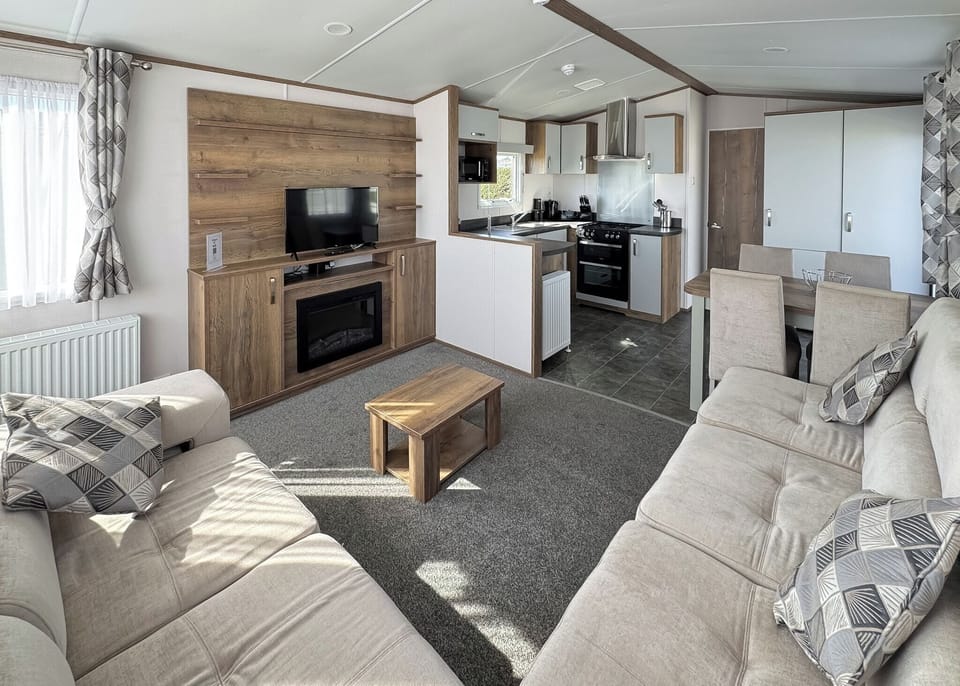 Platinum Caravan - Waldegraves Holiday Park, Colchester