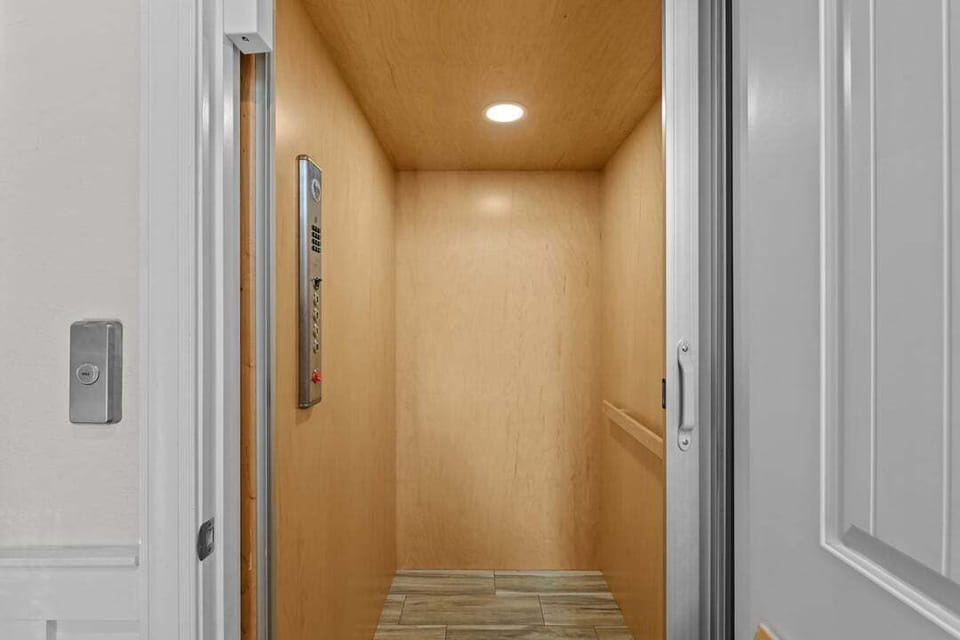Elevator
