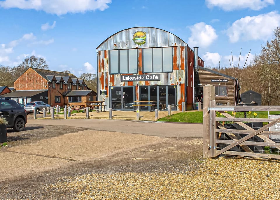 Wylands Farm, Battle