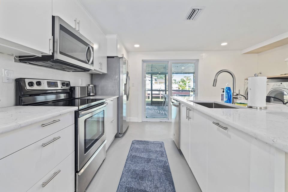 Full Kitchen