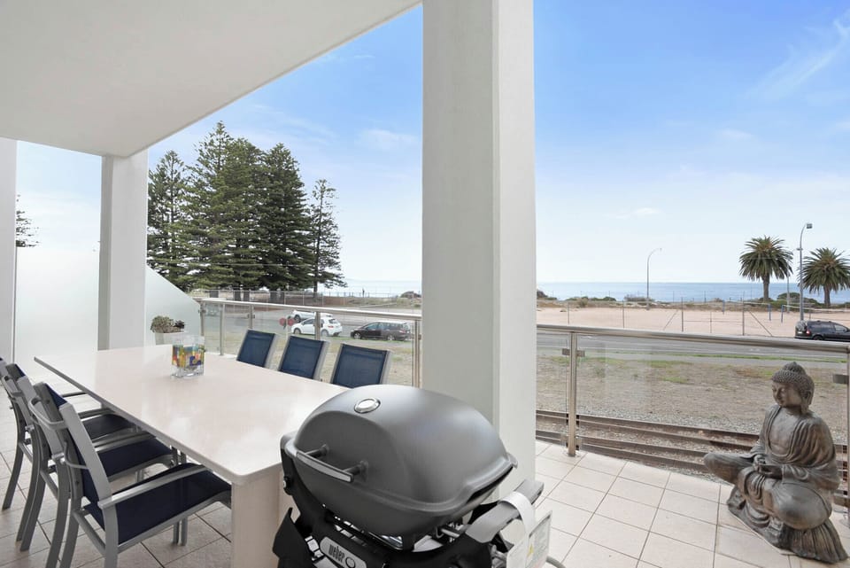 Balcony/Outdoor entertainment - BBQ grill included.