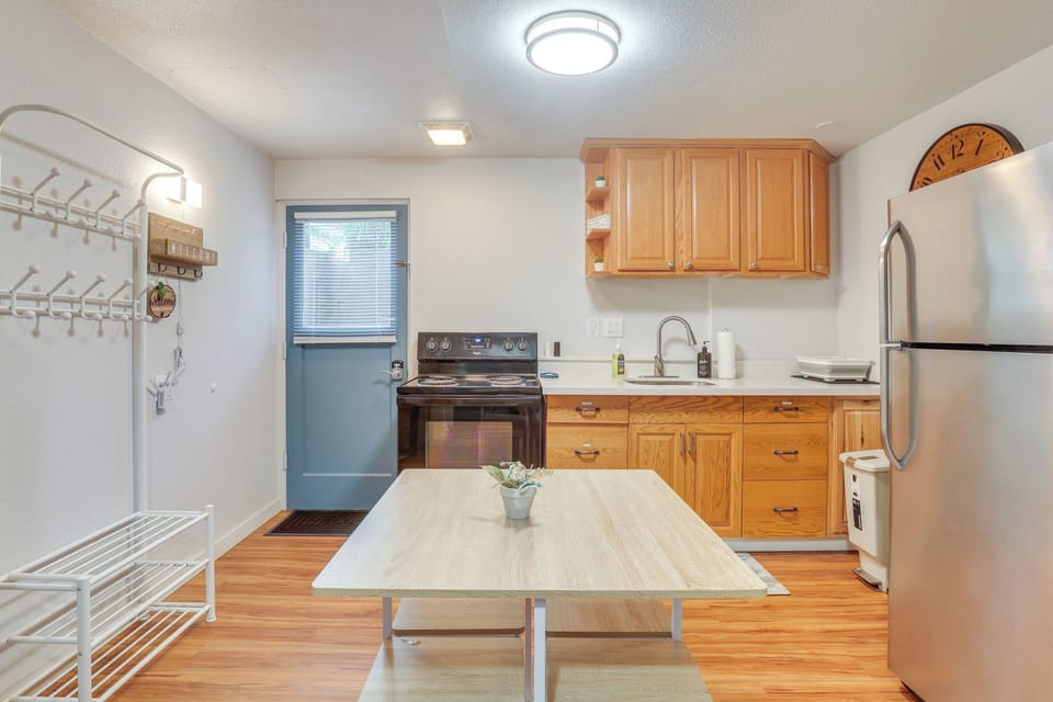 Downstairs Kitchen | Lower Level | Stove/Oven | Refrigerator