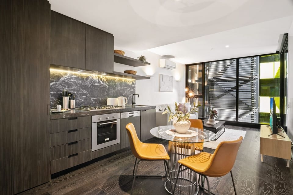 Kitchen/Dining Area