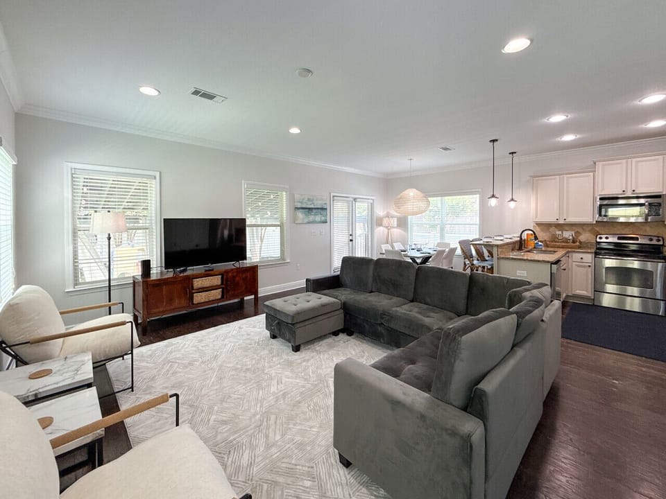 Spacious, Open-Concept First Floor Living Space