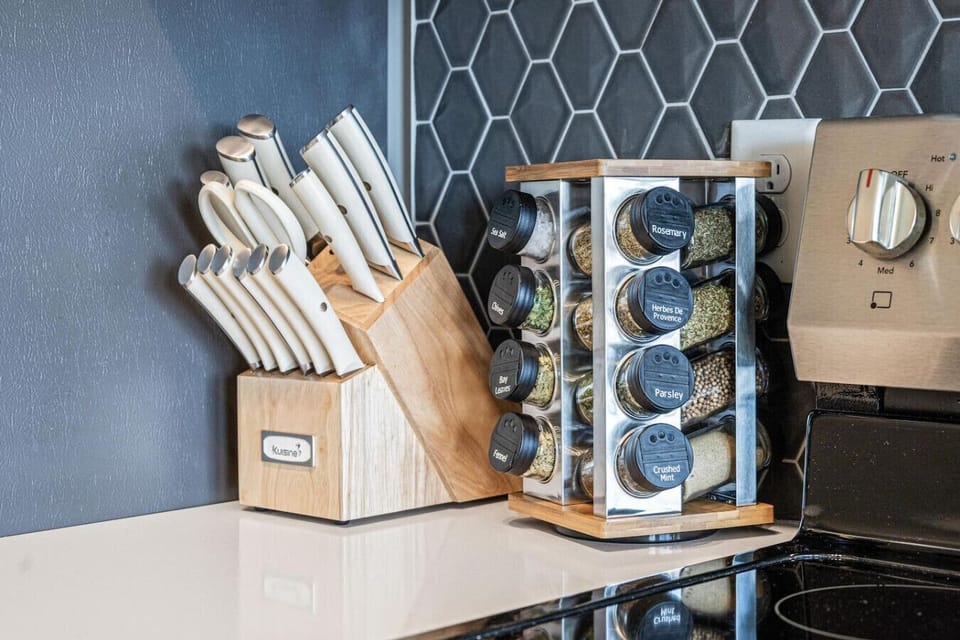 You can almost hear the sizzle of ingredients as you cook in the well-equipped kitchen, where every detail is designed for convenience.