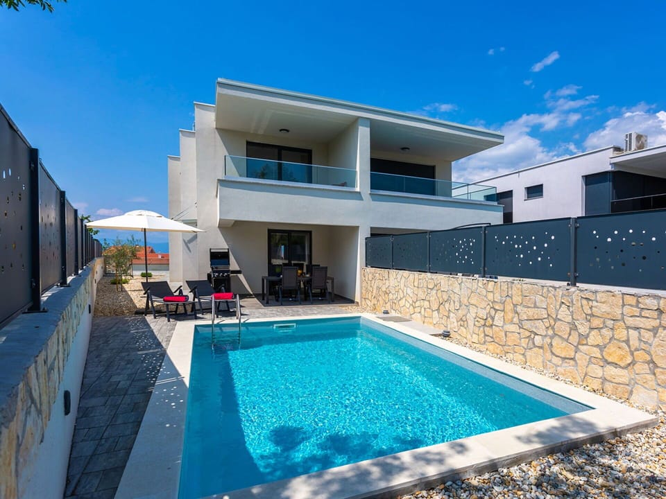 Blue, Composite Material, Swimming Pool, Resort, Hotel, Villa, Resort Town, Balcony