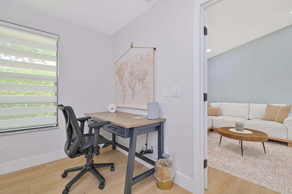 Naples Delight - The den is set up as an office and reading nook