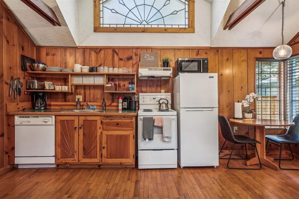 Kitchen at The Harrison Inn Artist's Cottage